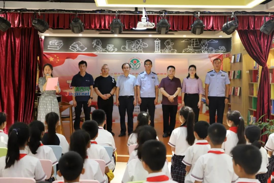 靖西边境一线党旗飘 爱国主义教育掀热潮 - 靖西市·靖西网