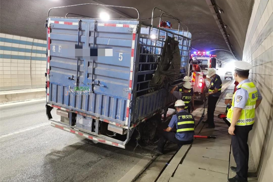 事发靖西往崇左高速隆泥山隧道内！ - 靖西市·靖西网