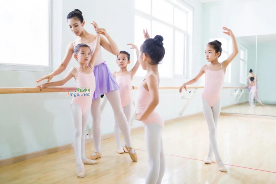 好心拉练舞同伴起身致对方倒地后截瘫，5岁孩子要担责吗？法院这样判！ - 靖西市·靖西网