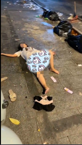 辣眼睛！一女子喝醉酒当街撩衣脱裤，还被拍了视频！ - 靖西市·靖西网