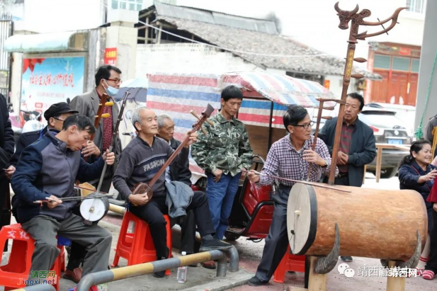 高手在民间——靖西本土艺人曾丹制出广西最大的壮牛胡 - 靖西市·靖西网