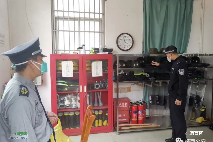 靖西警方撑起校园 “平安伞” 护航高三、初三学生复学复课 - 靖西市·靖西网