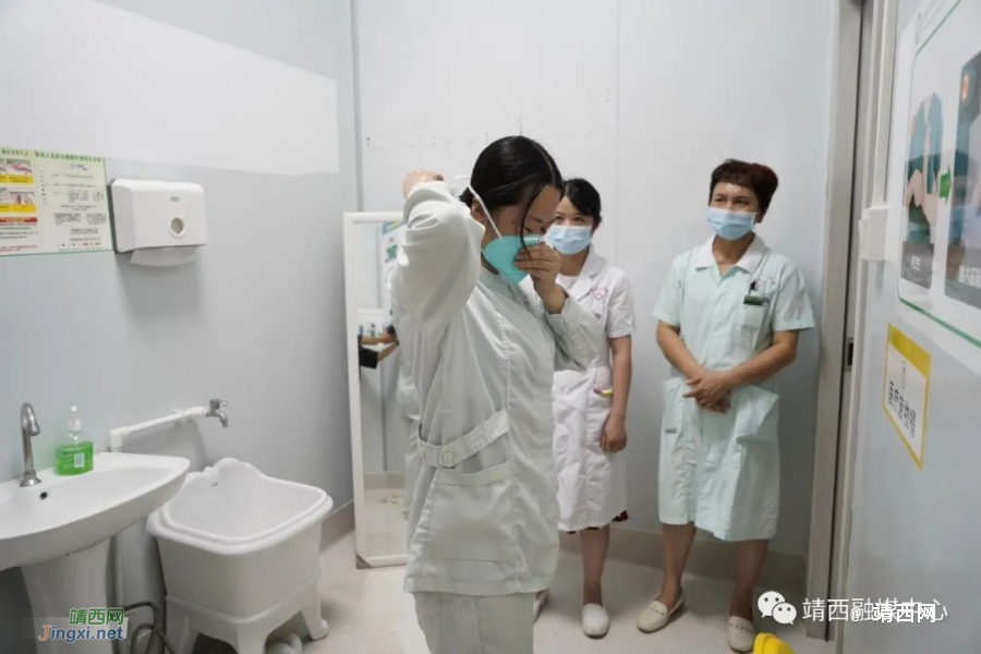 靖西市人民医院开展发热门诊医务人员呼吸道职业暴露应急处置演练 - 靖西市·靖西网