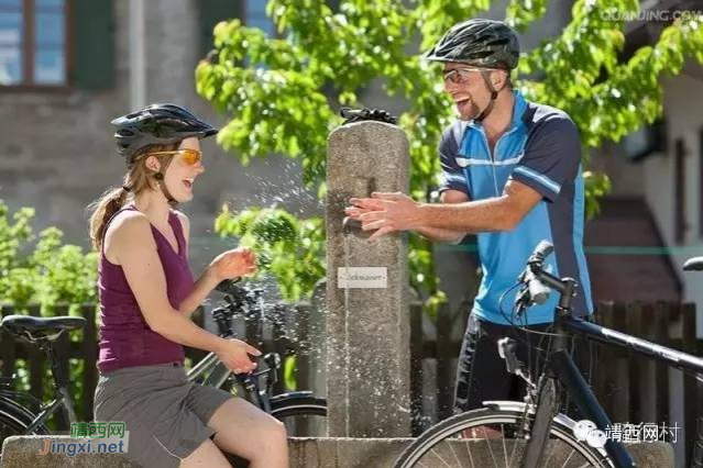 死党扛着车甜蜜的和女神走在黑暗的回家路上…… - 靖西市·靖西网