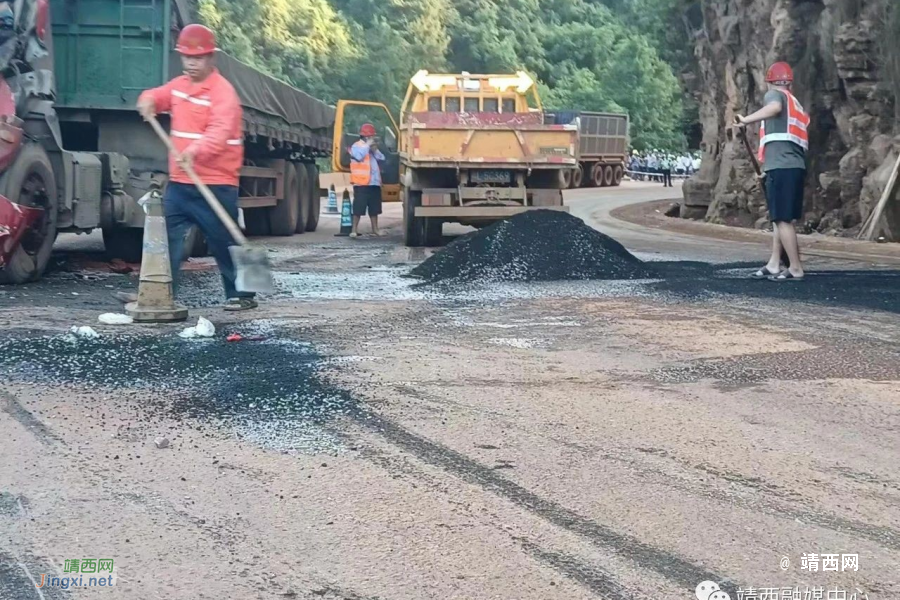 靖西：迅速行动抢险 保障公路安全畅通 - 靖西市·靖西网