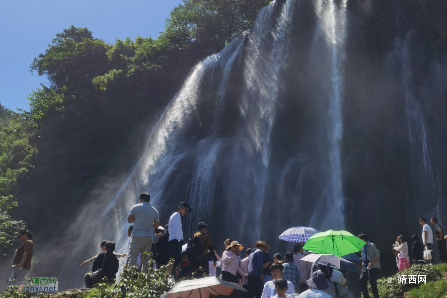 六月的三叠岭瀑布 - 靖西市·靖西网