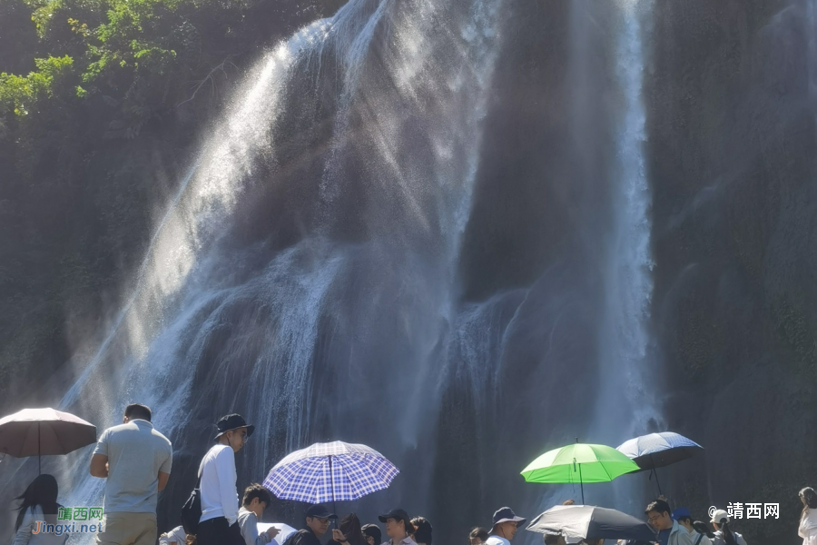 六月的三叠岭瀑布 - 靖西市·靖西网